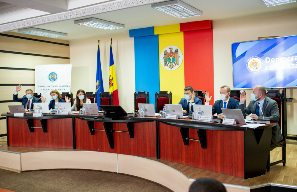 Noii membri ai Comisiei Electorale Centrale au depus jurământul